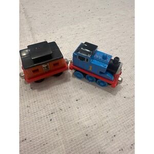 Thomas the Tank Engine pull zoom Train and Coach Set Kids Toy playtime